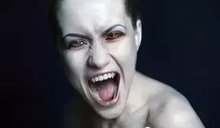 性格特征：固执与毅力并存的矛盾体