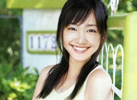 三、 属虎女性：虽未直接出现于原文，但在整体结构中应予以补足