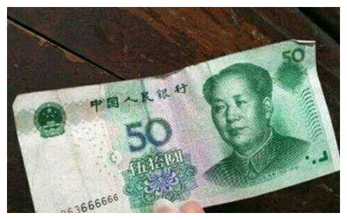 我为什么会梦见自己卖东西并且收到钱呢？