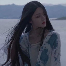 习惯了你和她暧昧 °个签：我爱不爱你 爱久见人心