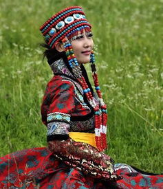 蒙古袍：草原上的万嫩战袍