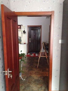 一、 卧室门对窗户格局的风水学阐释