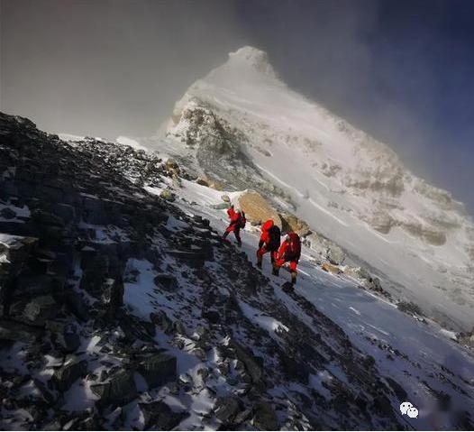 去坡峰岭登山，不登顶的风水学意义，需要多久才能登顶？