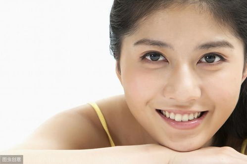 鼻梁高直的女人面相