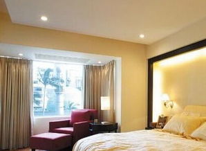 卧室物品摆放的潜在影响：不可忽视的细节考量