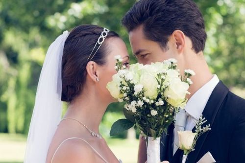 一、 生肖命理与传统文化视角的解读