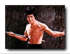 甄子丹八字命理和李小龙生辰八字分别是什么？