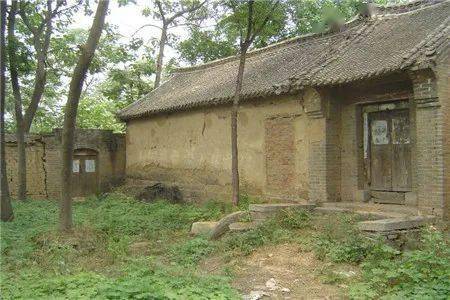 解梦不如跳舞：当代乡村青年的魔幻日常