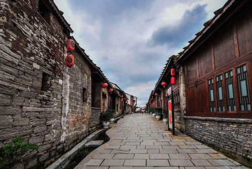 一场让人又爱又恨的迷幻之旅：贵州旧州古镇大揭秘