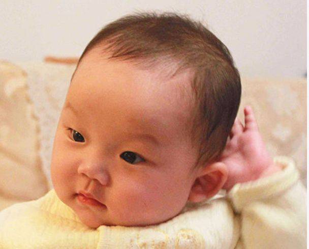 一、 传统命理学视角