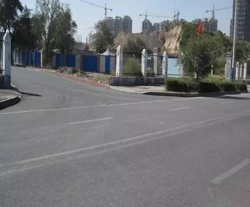 大海水命东南方，房子东南方十字路口在吗？