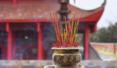 农历十一月有哪些吉日适合进行拜佛活动？