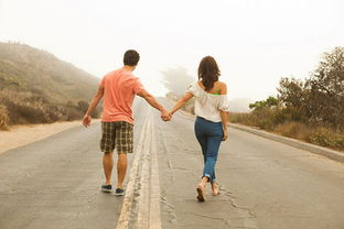 网络合符的文化背景及其商业化现象