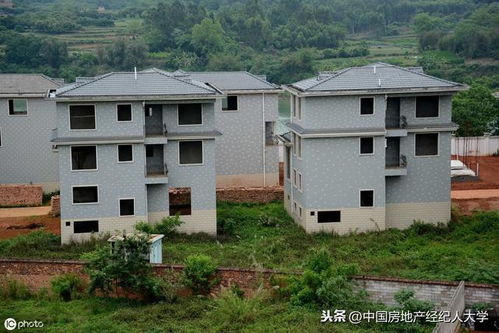 在孤山建房，如何避免占用他人土地的风水问题？