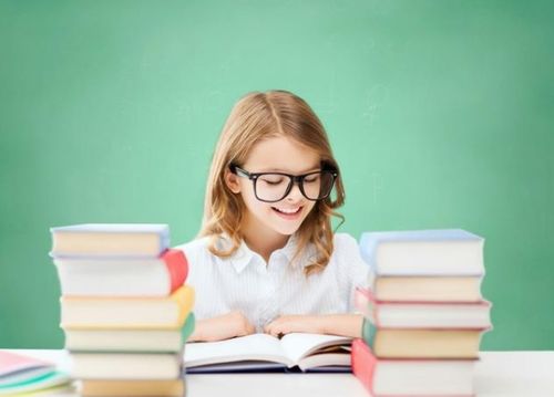 一、  “会读书人”的八字特质：木旺与知识渴望