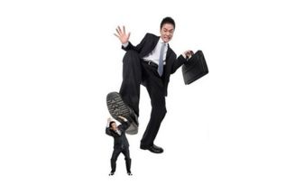 算命说婚姻里会有小人，这预示着婚姻道路坎坷曲折，真的难以如意吗？