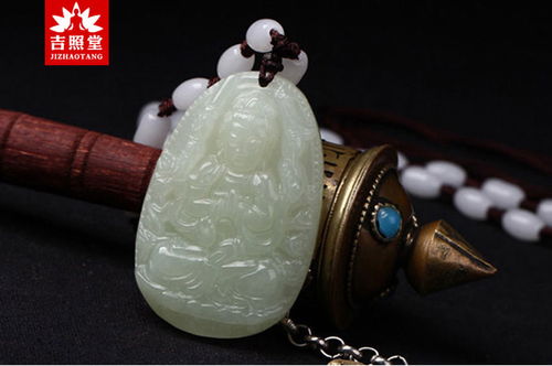 属鼠女性佩戴哪种玉镯最适宜？鼠吊坠是否适合属鼠的人佩戴？