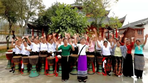 各种奇奇怪怪的民俗表演堪不懂但大受震撼