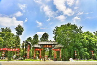三、 天然景观与建筑风格的人文生态融合