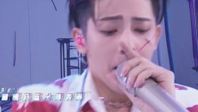 ——笑声与惊魂的交叉阐释