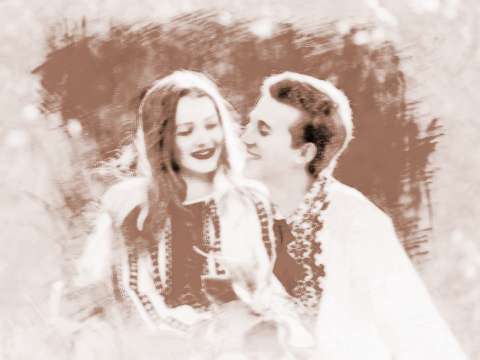 戊戌日女命八字中，戊戌日柱的女命精论有哪些特点？