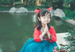 “美女”元素的运用及其文化内涵——从性别视角解读网络语言