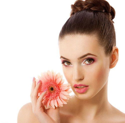 六、 法令纹附近豪放痣及开放性格