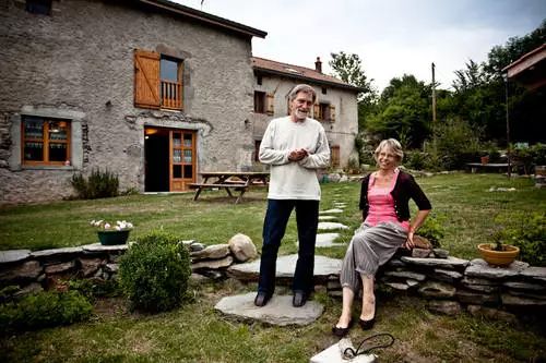 三、 对立观点：福泽传承的积极解读