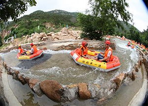 第一章：天籁大峡谷的风水格局解析