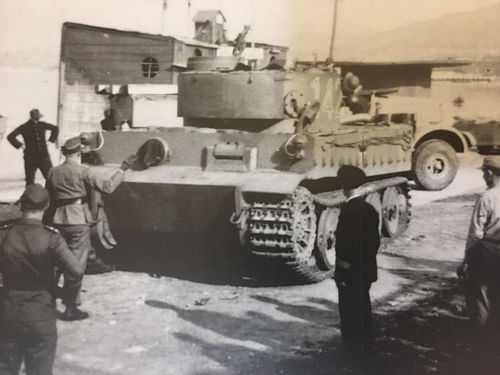 文献考证：战地记者影像中的历史印记