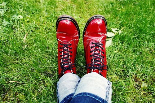 梦见自己要穿红鞋，这预示着什么好事发生呢？