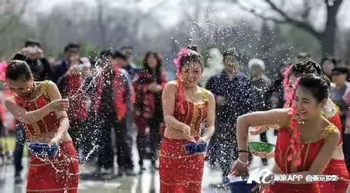 三、 历史渊源与宗教文化的融合路径