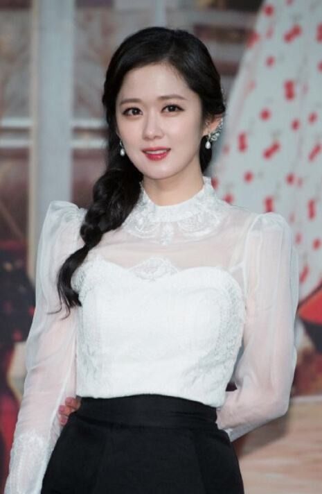 戚薇八字命理中正缘如何判断？正缘到来有哪些明显特征？