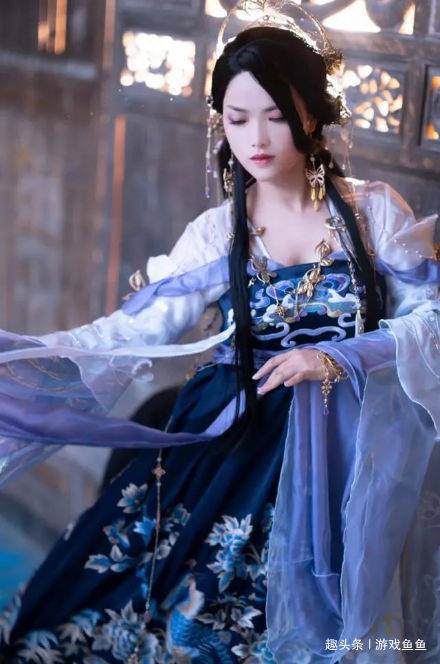2. 墨铮