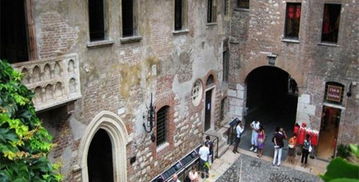 4. 地狱级游览体验：人比鸽子还多