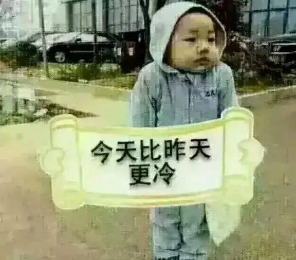 一、  ：空间范围局限性与情感匮乏的结构性错位