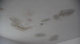 梦见房顶塌漏预示着什么？是吉是凶？有什么忒别的预兆吗？