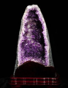 水晶洞的风水作用究竟有多大？