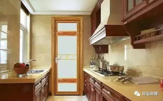 （六）忌正对厨房形成穿心局