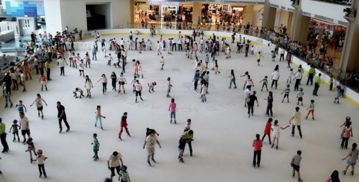 深圳冰纷万象滑冰场门票优惠信息大揭秘！尖叫吧！