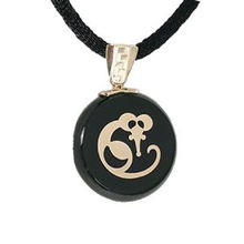 十二生肖和田玉18k生肖吊坠，是哪种财运吉祥图案？