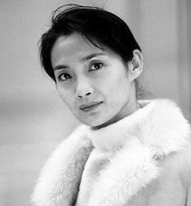 ① 李婷逃离古井但被幽魂纠缠之情境