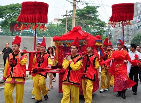 定亲仪式的具体流程