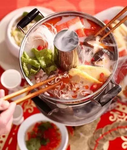 梦见吃火锅却没吃成，这预示着什么好兆头？