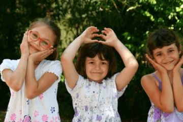 何姓女孩高雅有涵养的名字