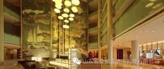 ：酒店大堂风水布局的易学理据与商业价值