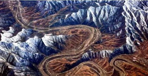 昆仑山的地位：龙脉之源