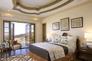 1. 梳妆台镜面的煞气化解机制