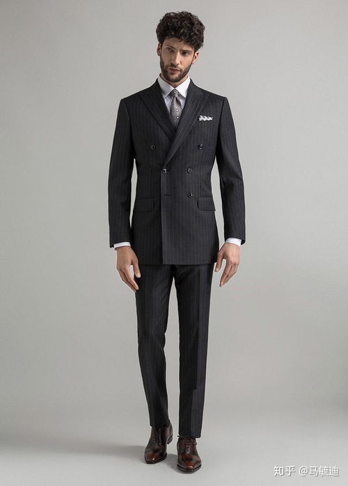狮子座男士适合穿什么颜色的西服？