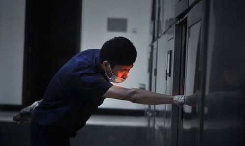 一、 星象与风水视角下的丧葬择日及其对操作禁忌的影响